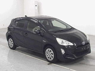 TOYOTA AQUA 2016