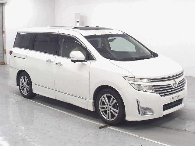 NISSAN ELGRAND 2010
