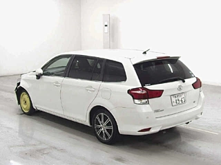 TOYOTA COROLLA FIELDER 2015