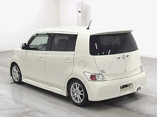 TOYOTA BB 2011