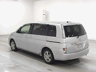 TOYOTA ISIS 2012