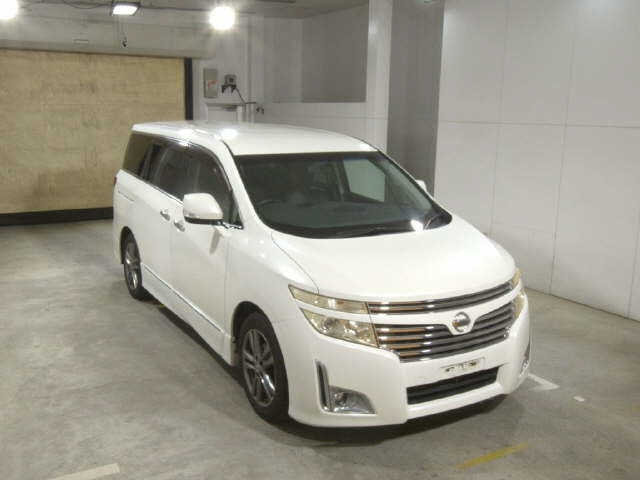 NISSAN ELGRAND 2011