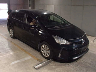 TOYOTA PRIUS ALPHA 2015
