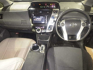TOYOTA PRIUS ALPHA 2012