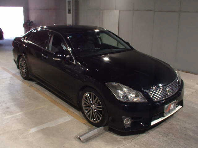 TOYOTA CROWN 2010