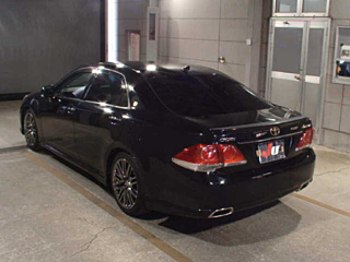 TOYOTA CROWN 2010