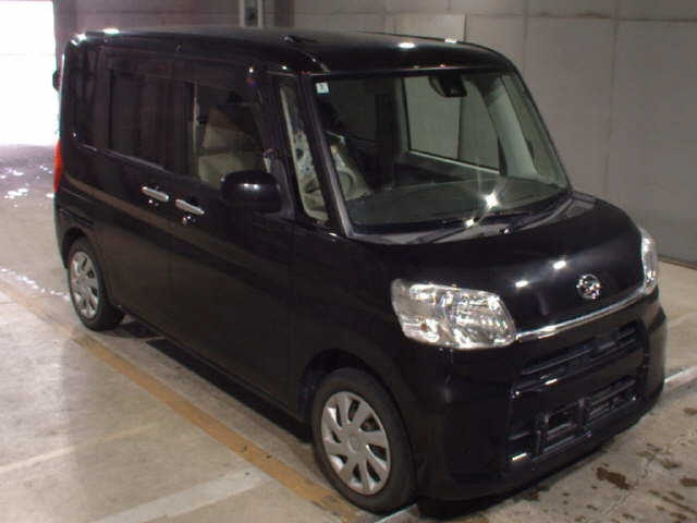 DAIHATSU TANTO 2015