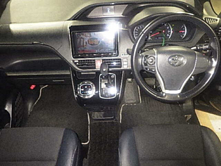 TOYOTA NOAH 2017