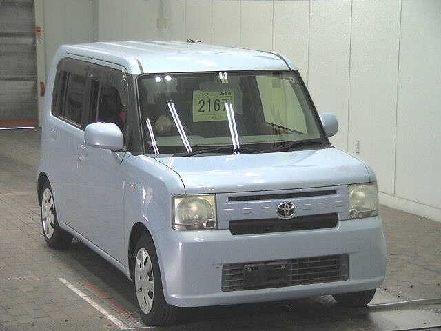 TOYOTA PIXIS SPACE 2016