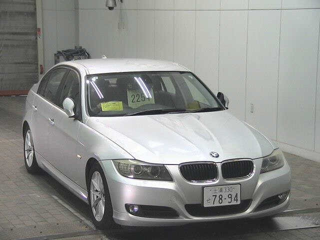 BMW 3 SERIES 2011