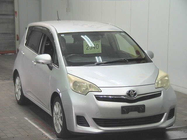TOYOTA RACTIS 2011