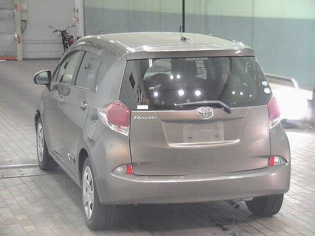 TOYOTA RACTIS 2015