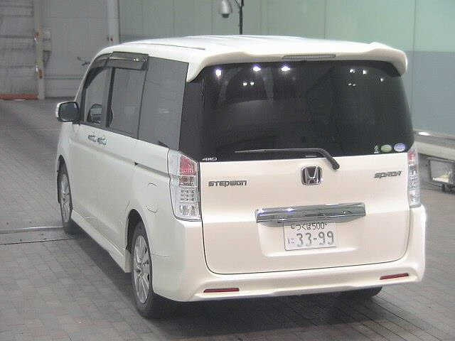 HONDA STEP WAGON 2012
