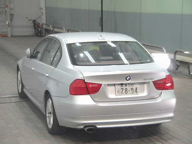 BMW 3 SERIES 2011