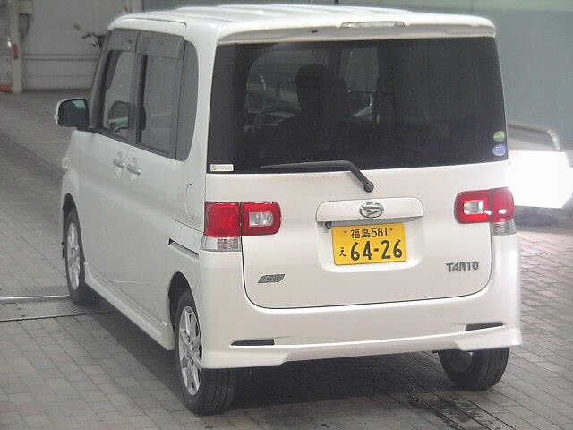 DAIHATSU TANTO 2013