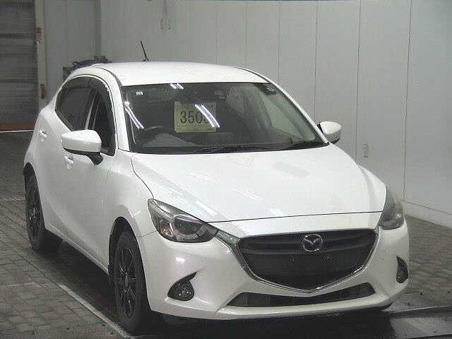MAZDA DEMIO 2015
