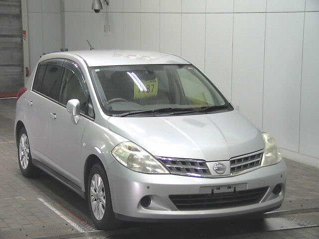 NISSAN TIIDA 2012