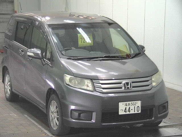 HONDA FREED 2013