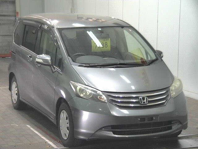 HONDA FREED 2008