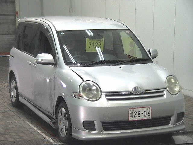TOYOTA SIENTA 2012