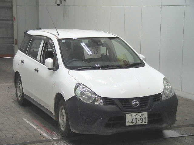 NISSAN AD 2018