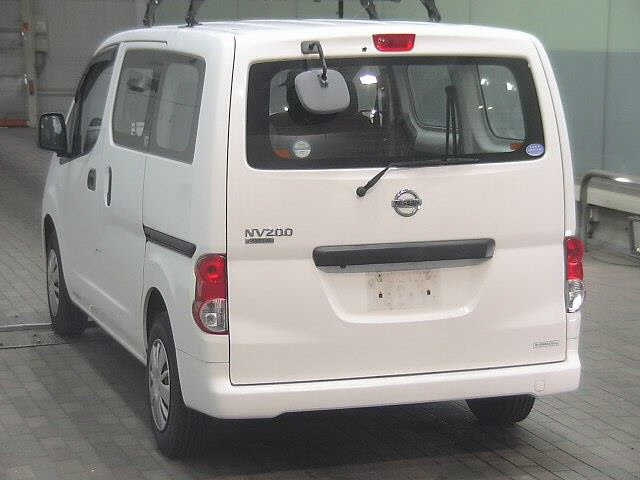 NISSAN NV200 2019