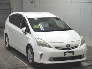 TOYOTA PRIUS ALPHA 2012
