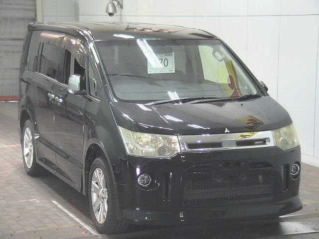 MITSUBISHI DELICA D5 2013