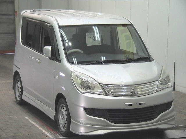 MITSUBISHI DELICA D2 2012
