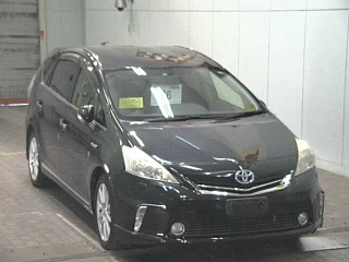 TOYOTA PRIUS ALPHA 2012