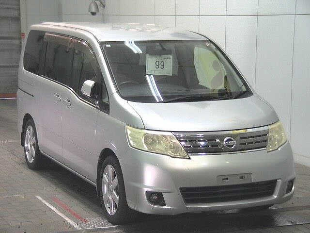 NISSAN SERENA 2010