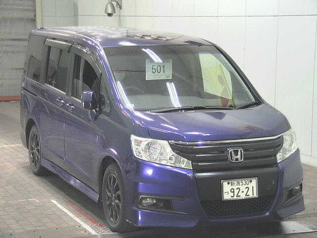 HONDA STEP WAGON 2011