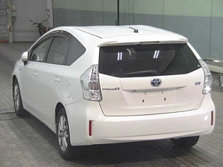 TOYOTA PRIUS ALPHA 2012