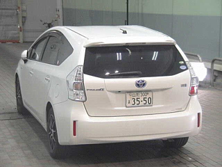 TOYOTA PRIUS ALPHA 2014