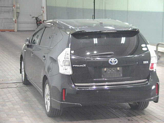 TOYOTA PRIUS ALPHA 2012