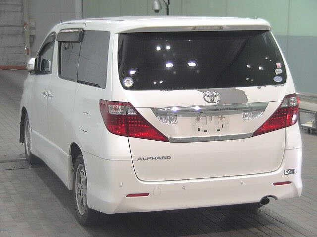 TOYOTA ALPHARD 2010