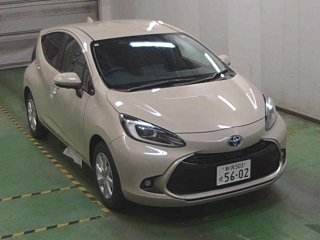 TOYOTA AQUA 2025