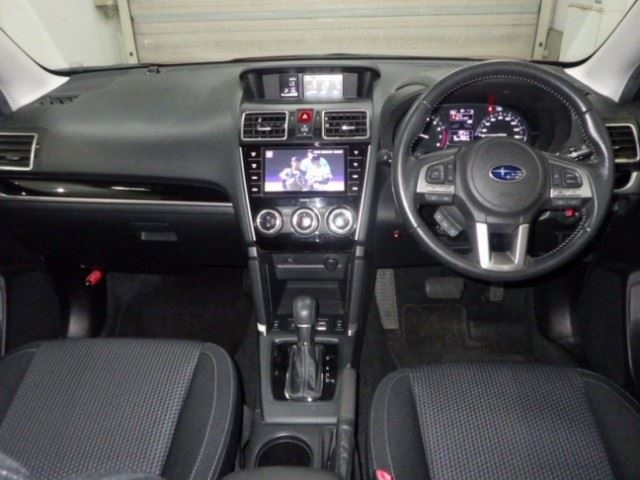 SUBARU FORESTER 2017