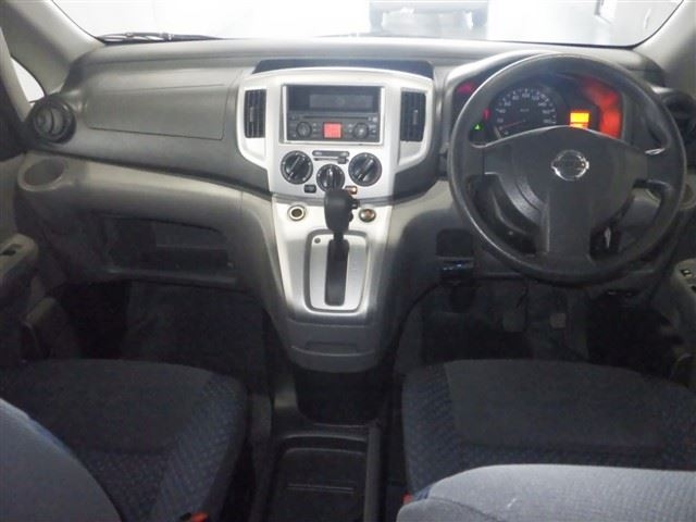 NISSAN NV200 2014