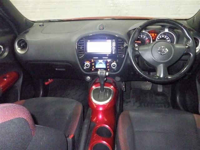 NISSAN JUKE 2012