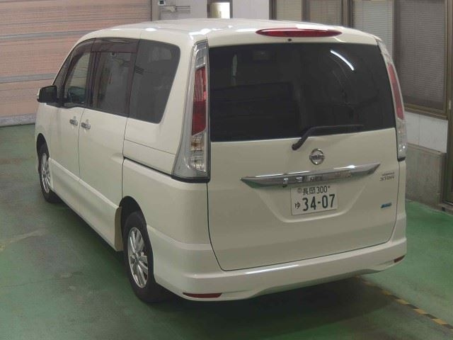 NISSAN SERENA 2011