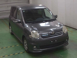 TOYOTA SIENTA 2010