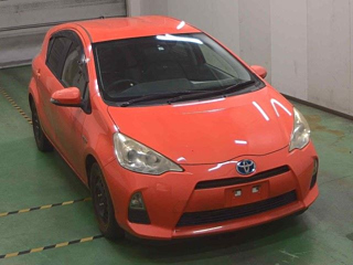 TOYOTA AQUA 2011