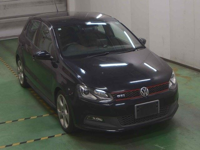 VOLKSWAGEN POLO 2012