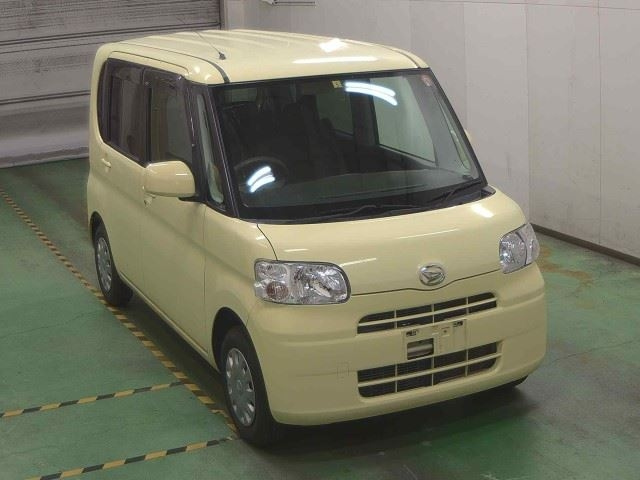 DAIHATSU TANTO 2010