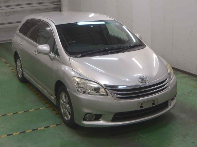 TOYOTA MARK X ZIO 2010