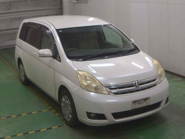TOYOTA ISIS 2010