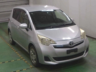 TOYOTA RACTIS 2012