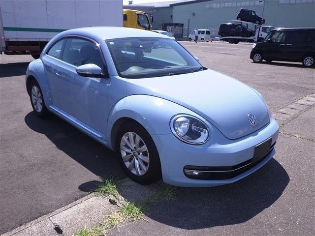 VOLKSWAGEN THE BEETLE 2013