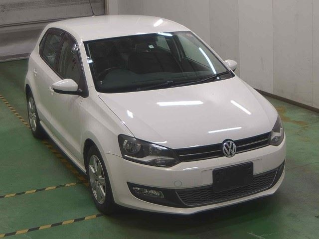 VOLKSWAGEN POLO 2010